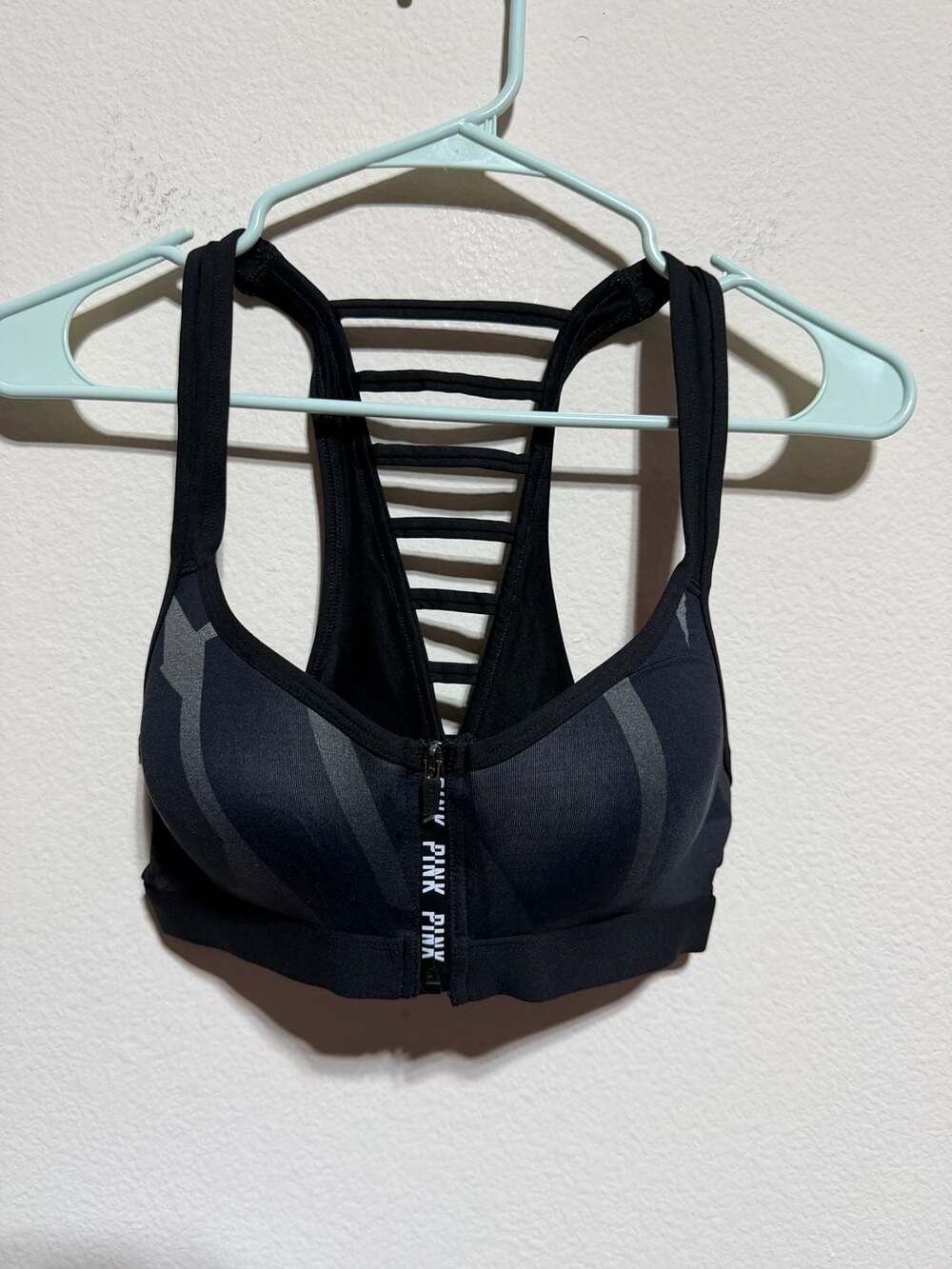 PINK Victoria's Secret Ultimate Push-Up Front Zip Sports Bra